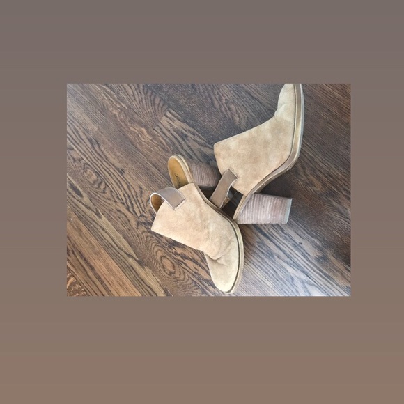 Lucky Brand Suede Mule with block heel and strap - Picture 2 of 3